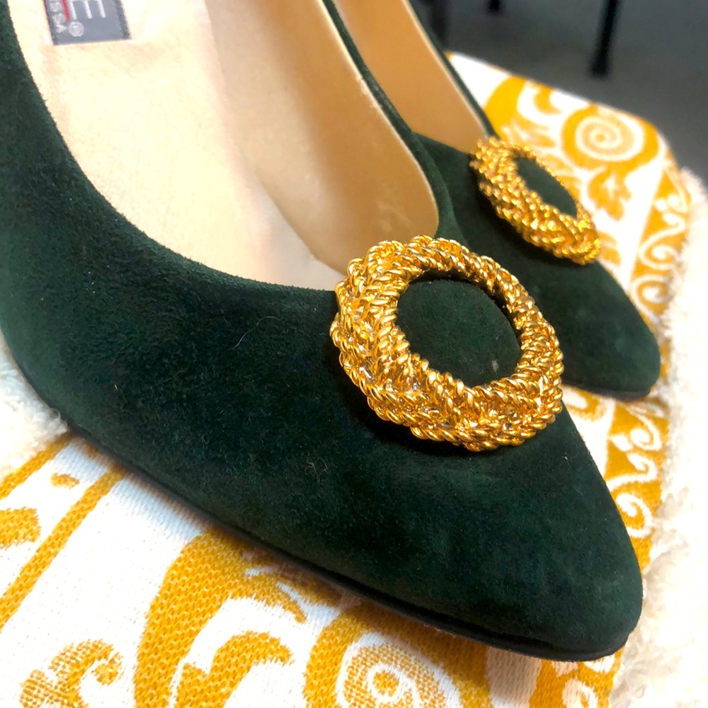 Suede Italy 🇮🇹 Pine Green Heels 7.5 m vintage Holidays ✨Festive ✨ So unique ✨